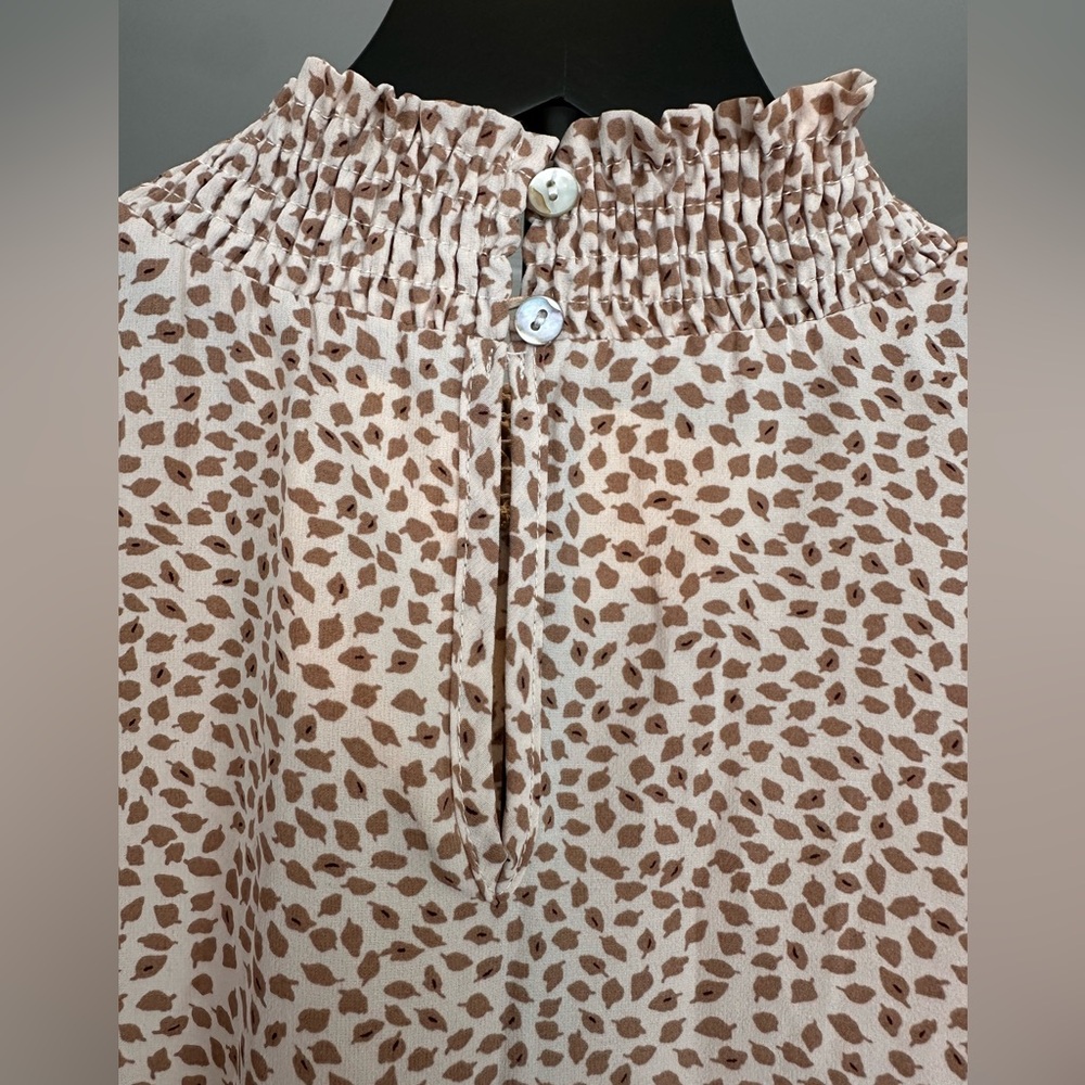 Sleeveless Beige Printed Tie-Hem Top - Picture 2 of 9
